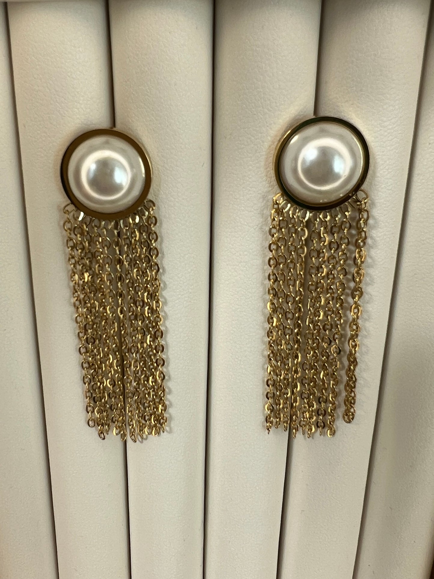 Pearls Dangling Earrings