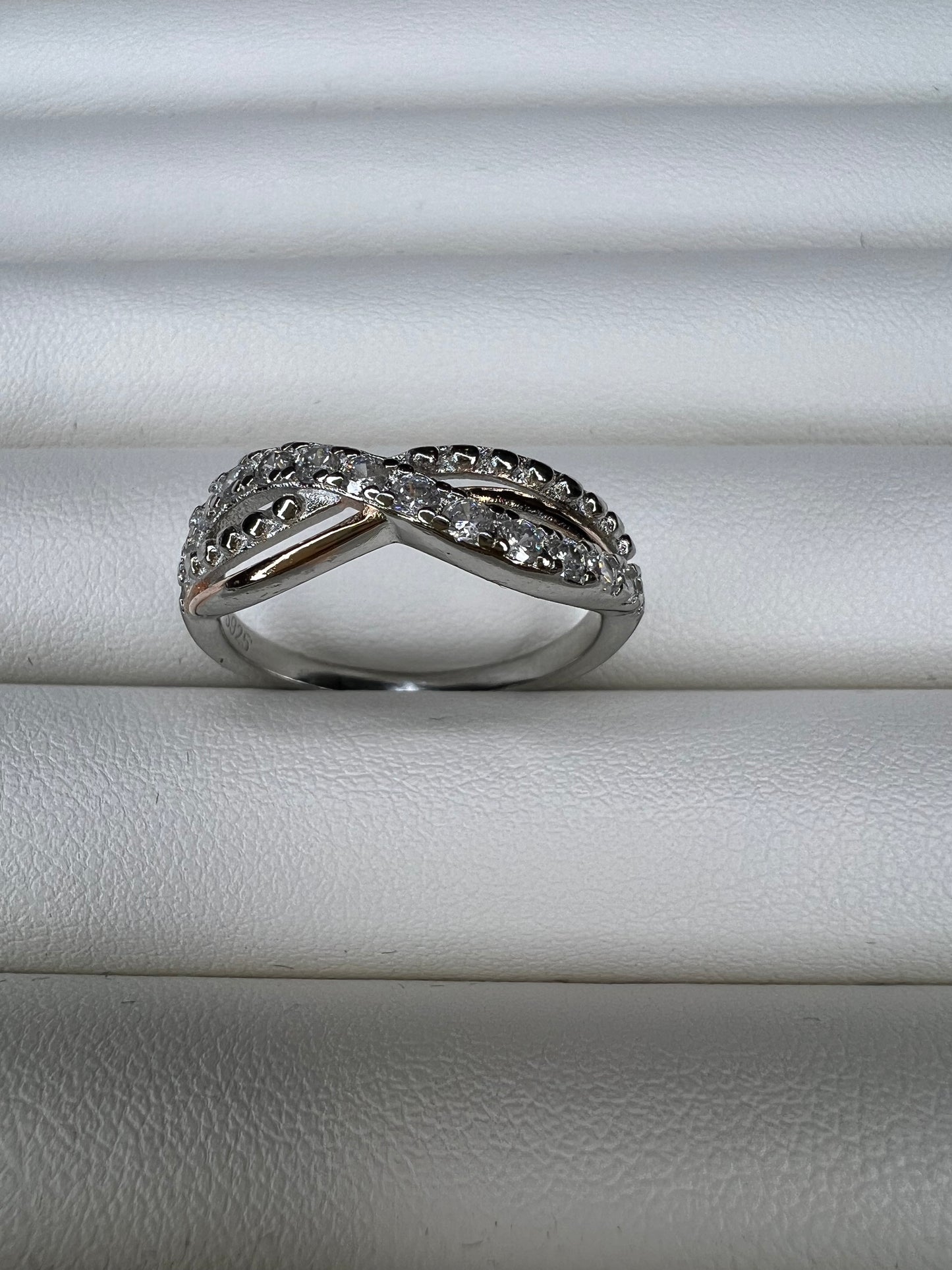 925 Sterling Silver Twisted Infinity Ring
