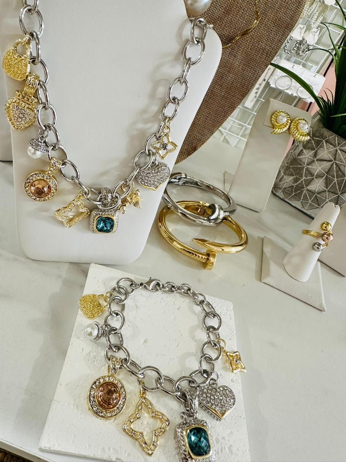 Set Pulsera & Cadena Charms