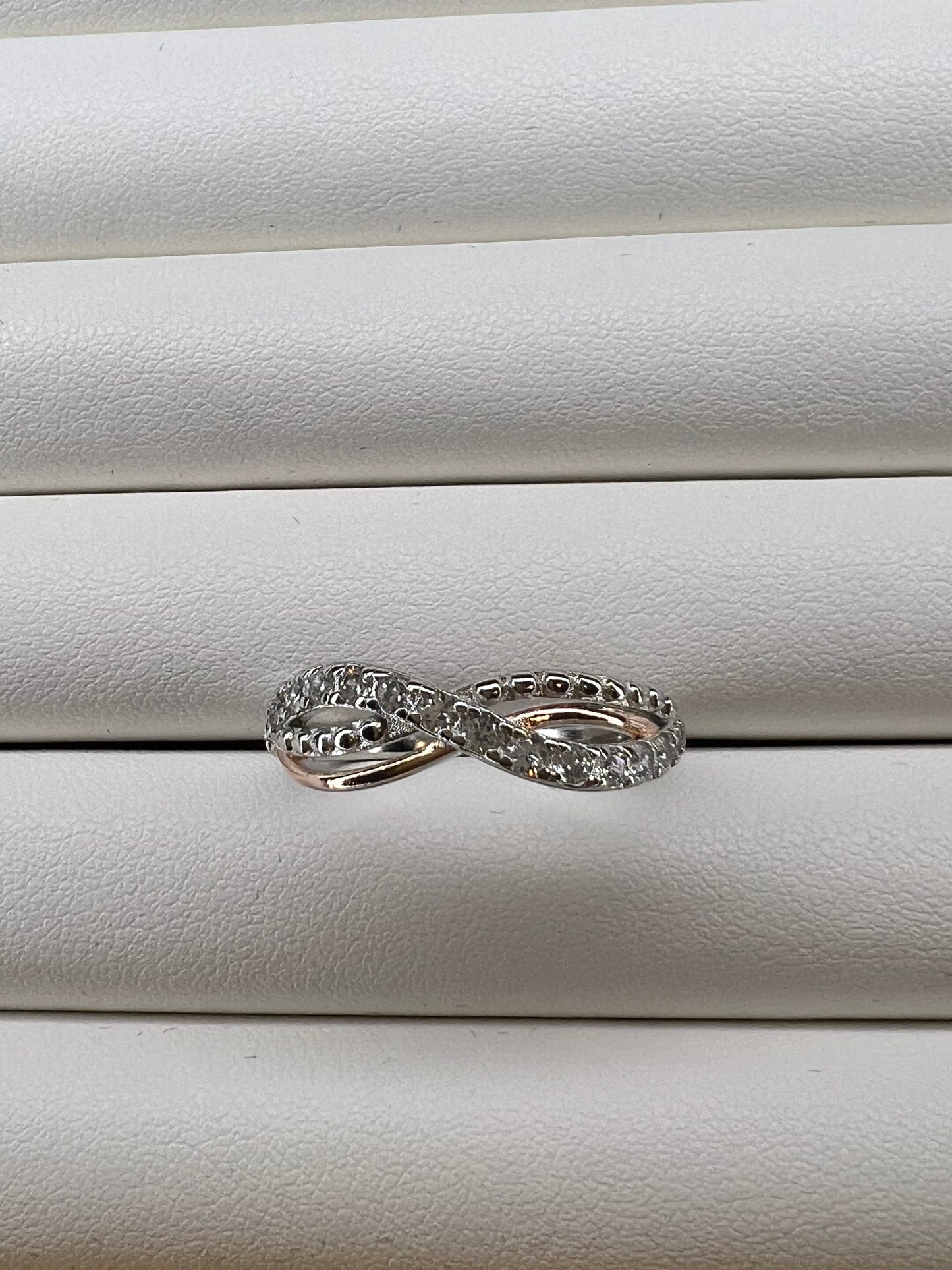 925 Sterling Silver Twisted Infinity Ring