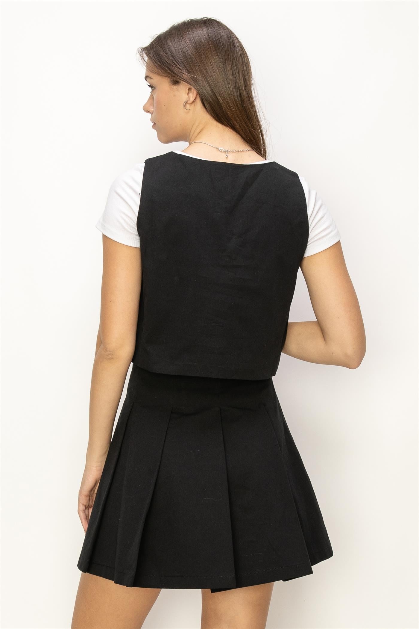 Set Black Vest & Pleated Skirt