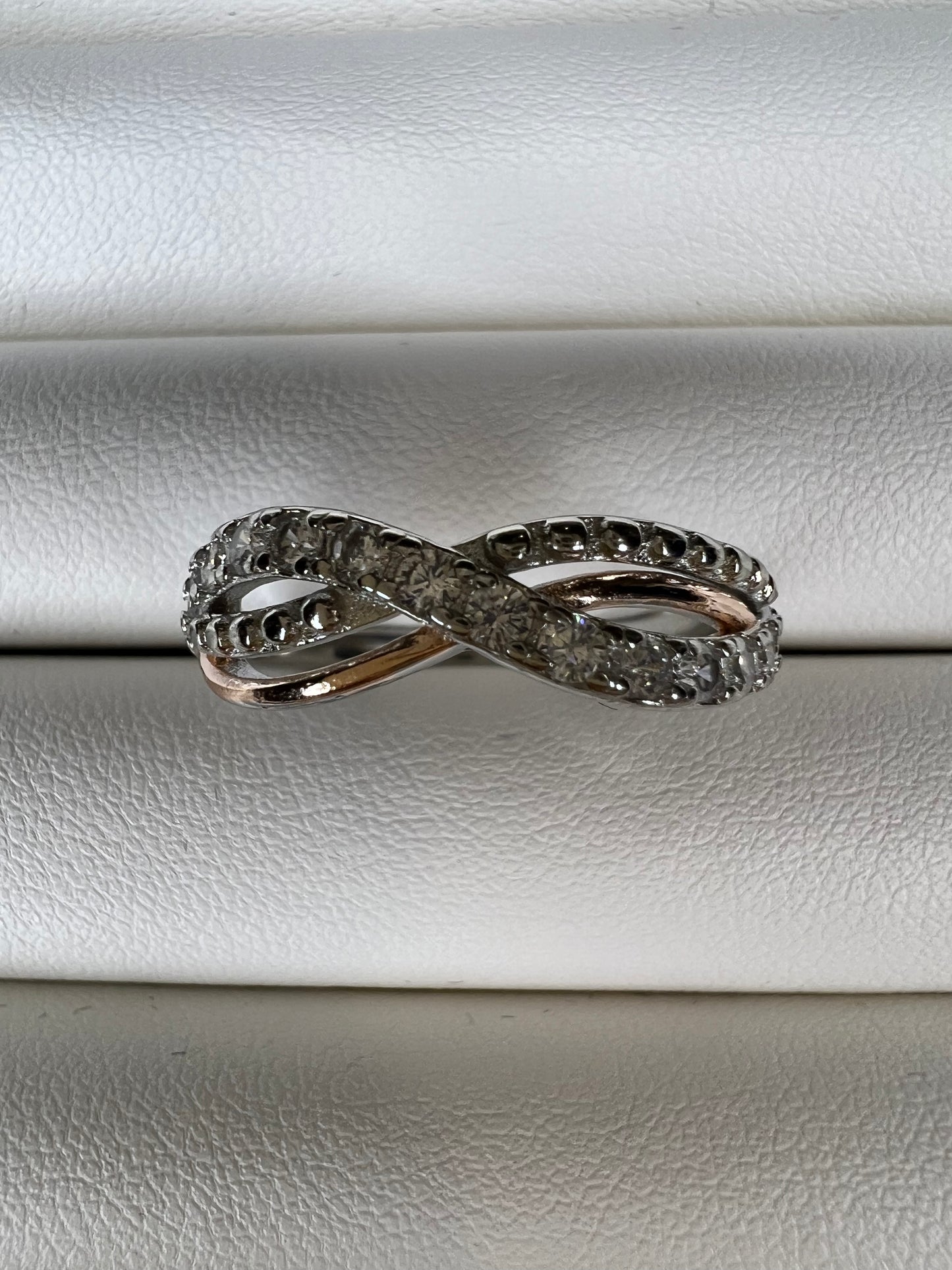 925 Sterling Silver Twisted Infinity Ring