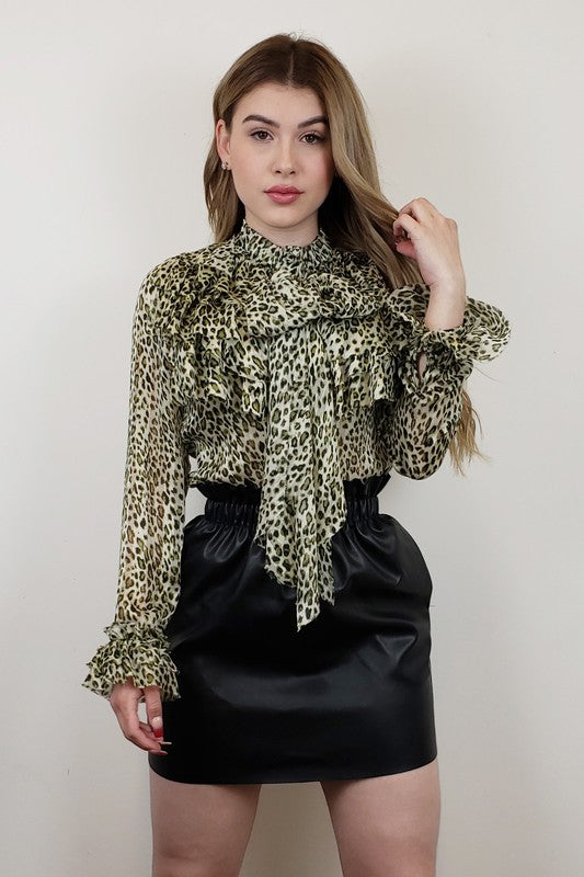 Long Sleeve Animal Print Top (Corre peq)