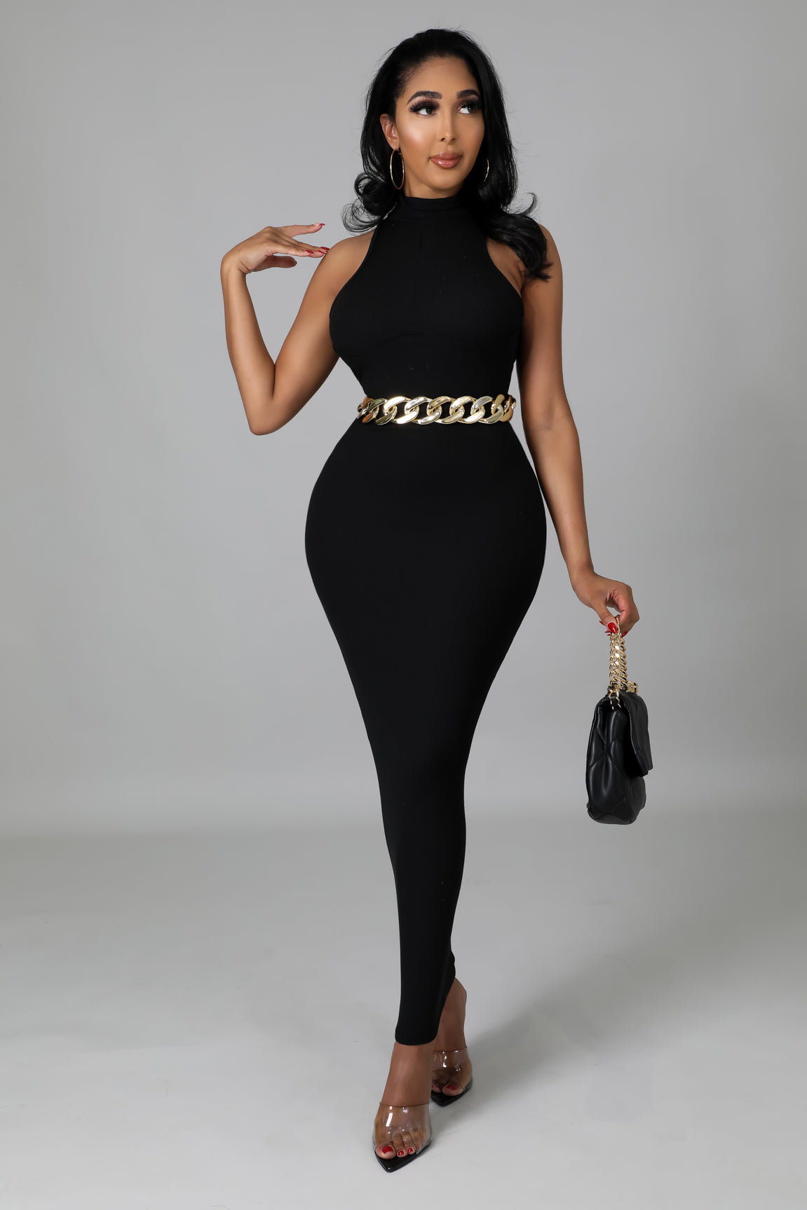 Sleeveless Black dress (*Belt not included)