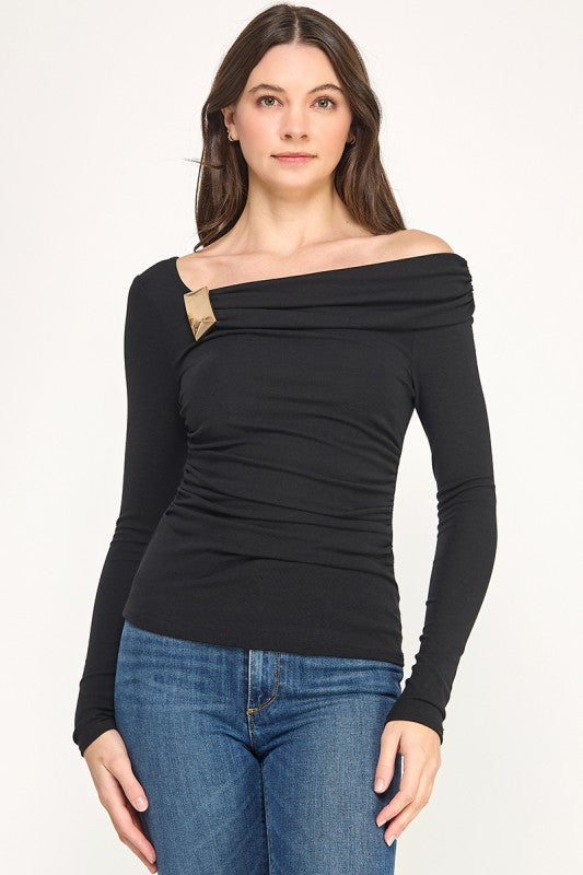 Pre-order Dic 3 Black Open Shoulder Shirt
