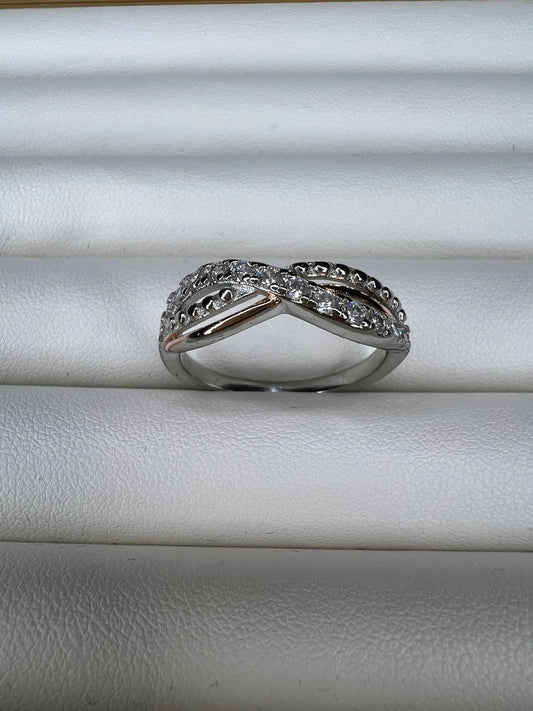 925 Sterling Silver Twisted Infinity Ring