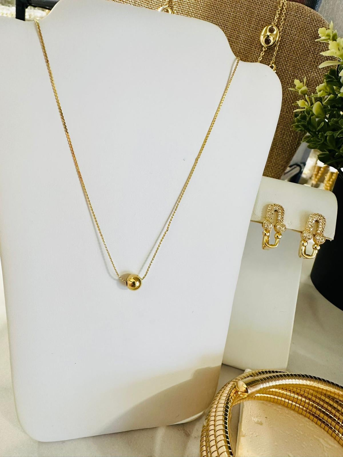 SS Golden Sphere Minimal Necklace