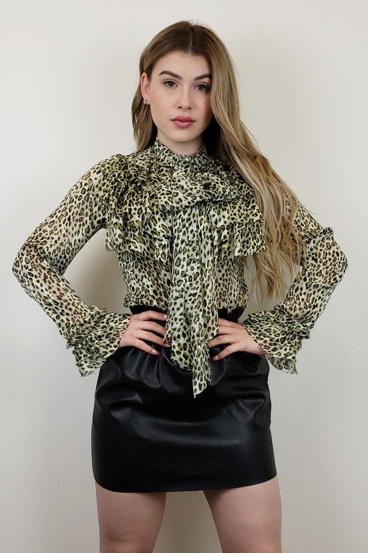 Long Sleeve Animal Print Top (Corre peq)